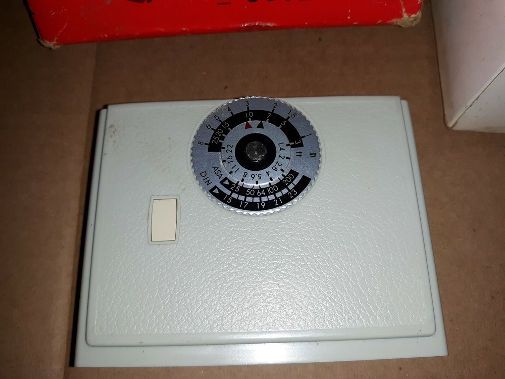 Vintage Sears Transistorized Electronic Flash for repair not working