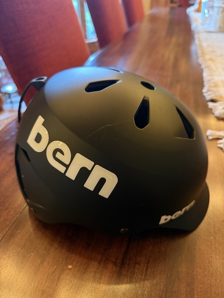Bern Men’s Ski Helmet Size S/M