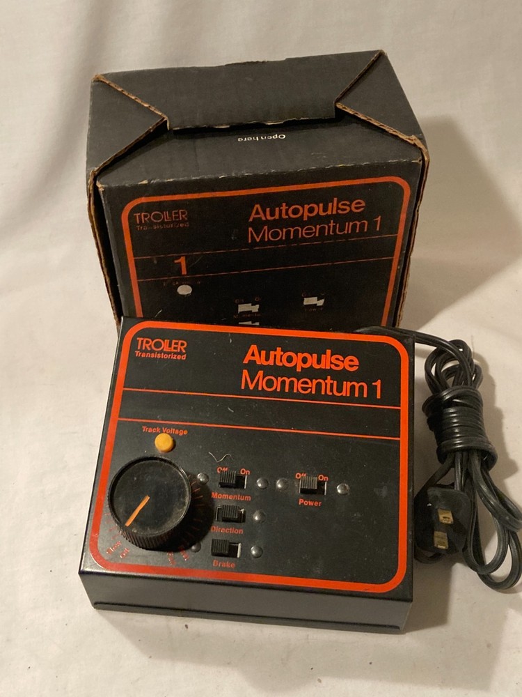 Troller Transistorized Autopulse Momentum 1 HO Train Transformer Model 34 W/Box
