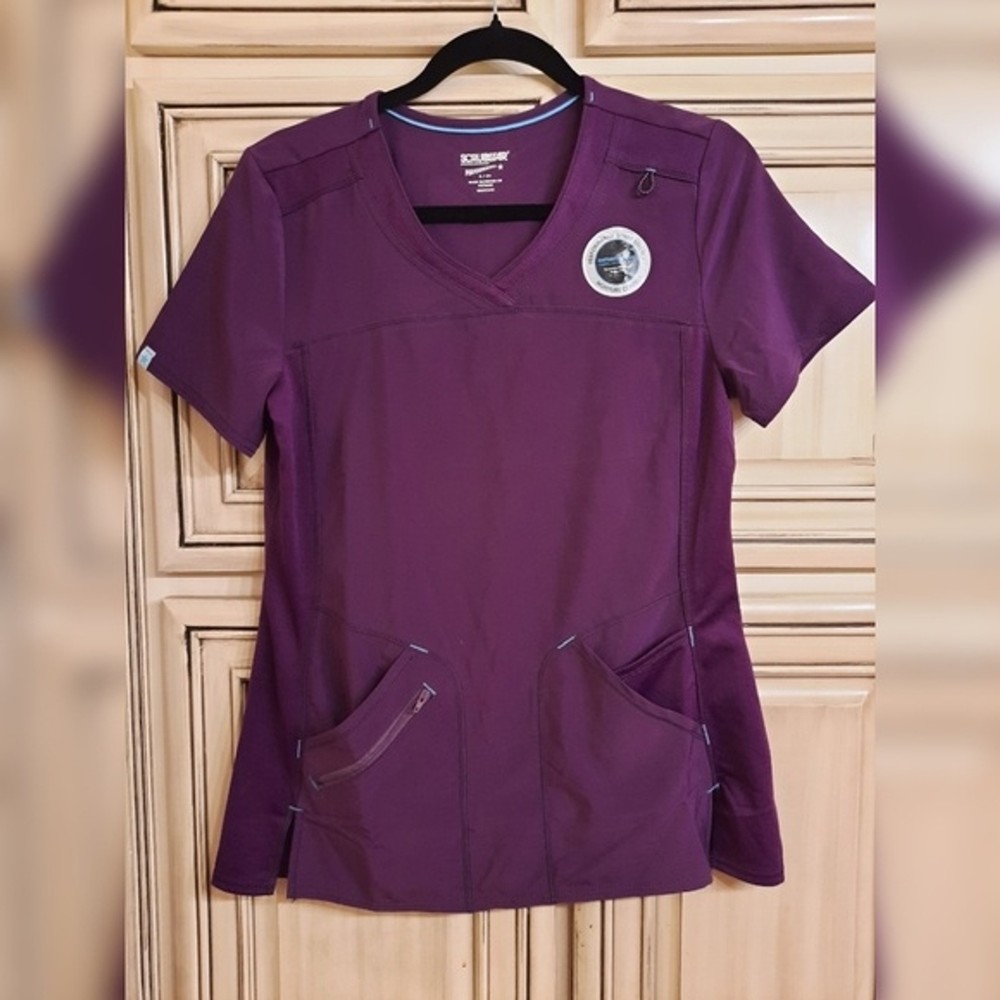 Scrubstar Scrub Top! SMALL - NWT!