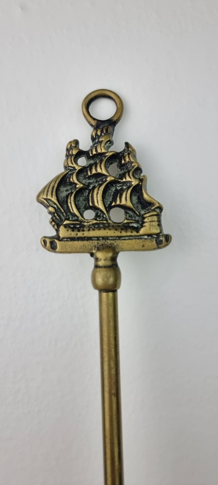 Vintage Brass Fire Side Toasting Fork Ship On Handle