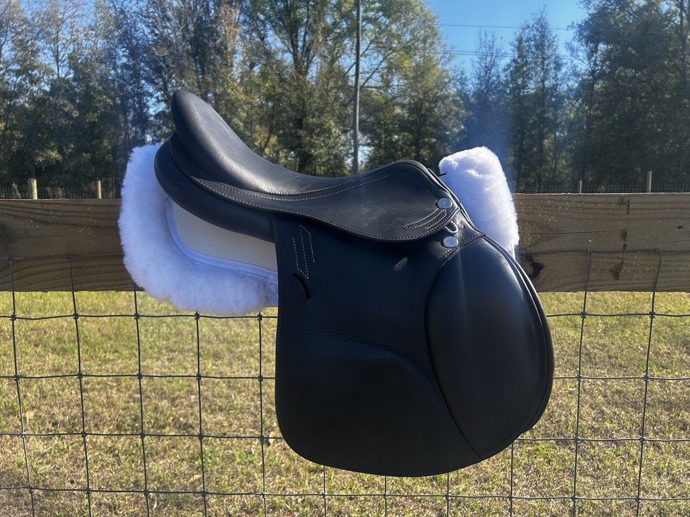 2024 17” Prestige Roma Jump Saddle
