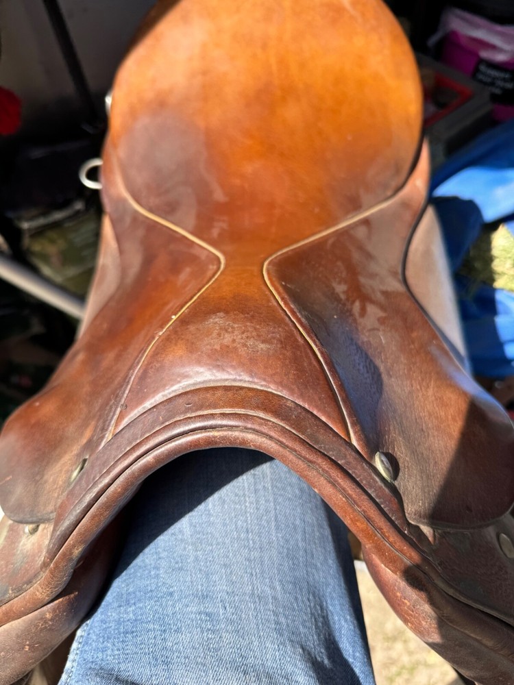 Stubben Roxanne Jumping saddle 17 " seat