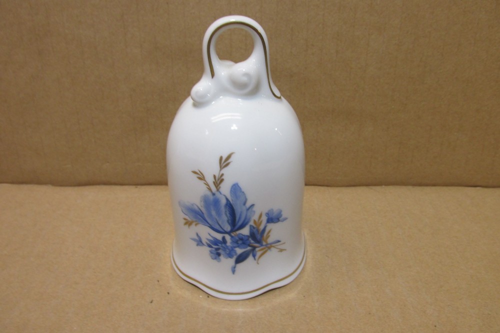 HUTSCHNREUTER GERMANY BELL - DANBURY MINT