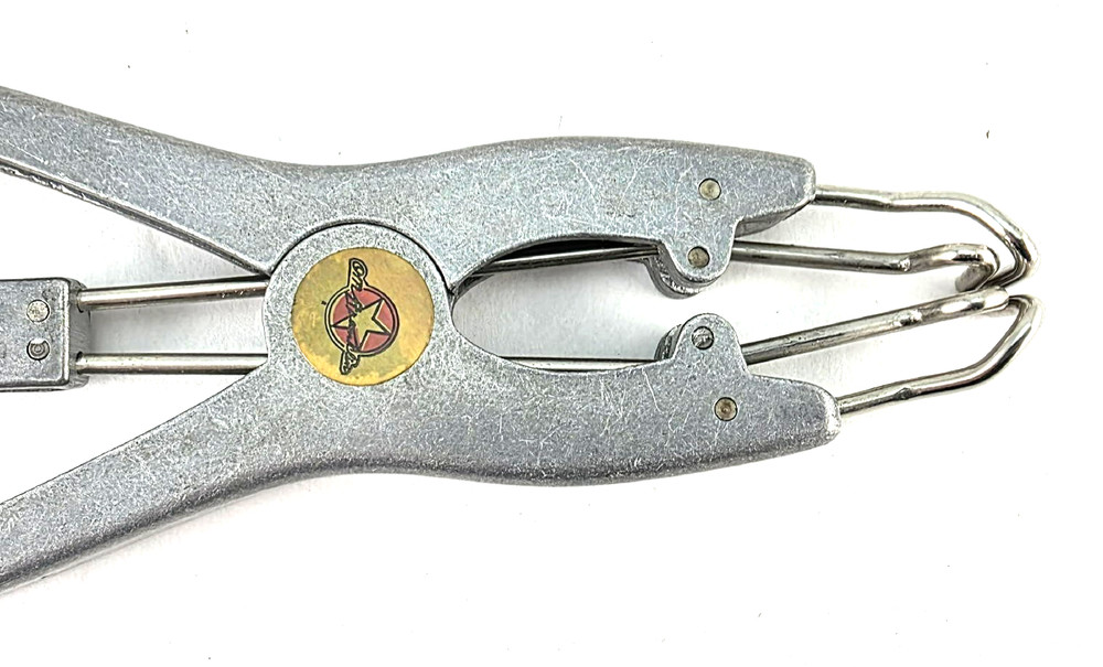 Casta-Ringer Pliers Applicator for Rubber Rings Castration Docking Dehorning
