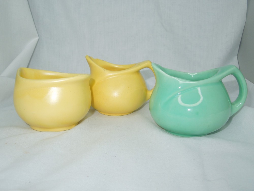 Vintage MCM sugar & 2 Creamers Unmarked pottery