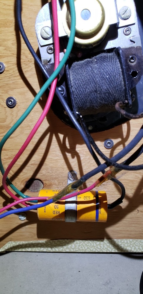 Vtg ELECTRO-MITE portable suitcase record player