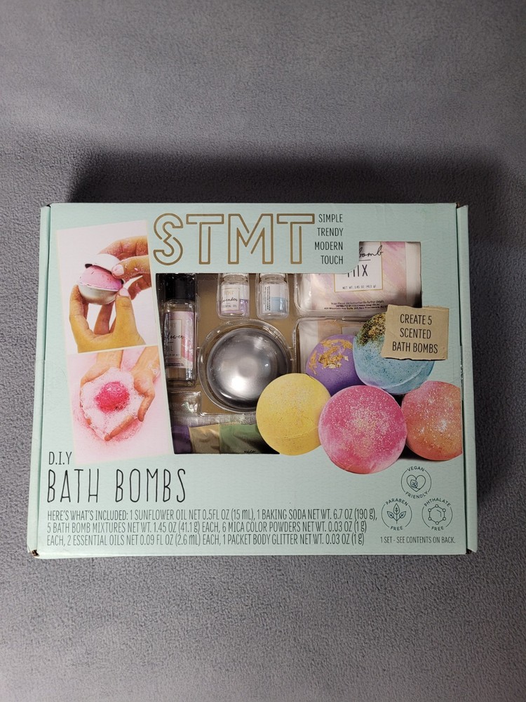 DIY Bath Bombs Kit STMT Create Scented Bath Bombs DAMAGED BOX