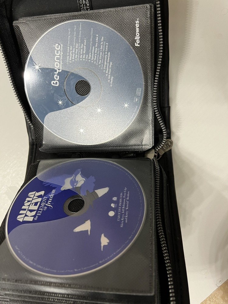 Retro Philips AX2411/17 CD Player 45 Second ESP+ Case+ 30 Discs Read For Details