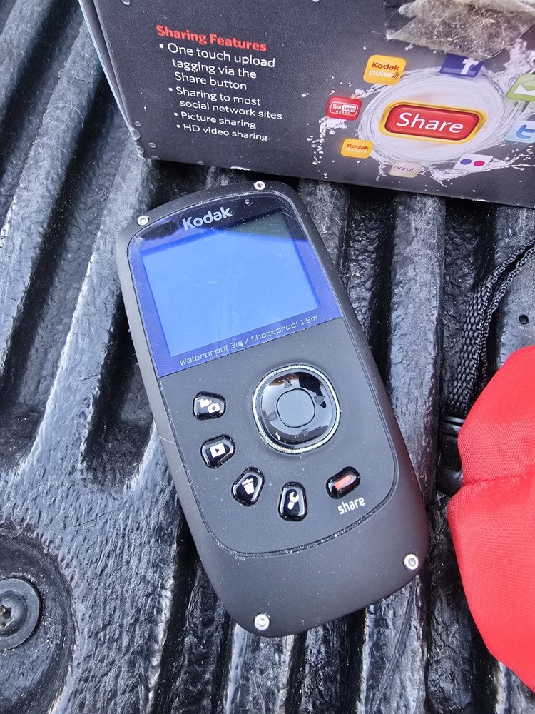 Untested Kodak Play Sport Waterproof Digital Camera