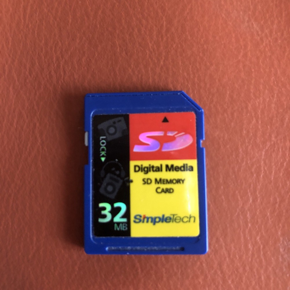 SimpleTech Digital Media PC CARD Flash Storage 32MB
