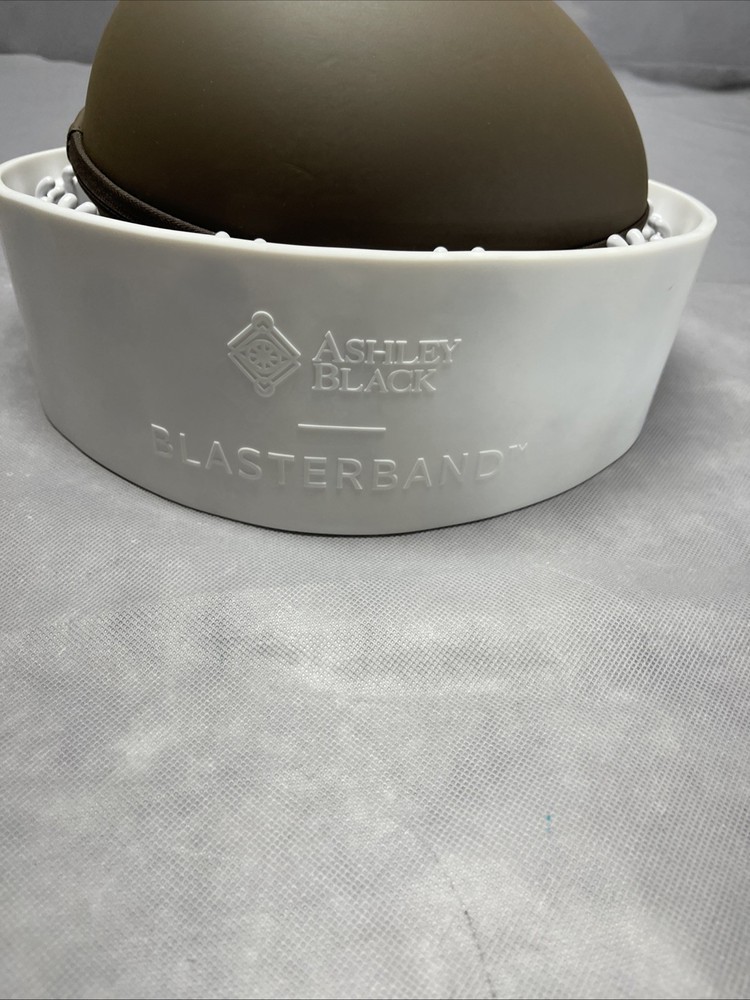 EUC Ashley Black Blaster Band With Limited Edition Eggshell Case
