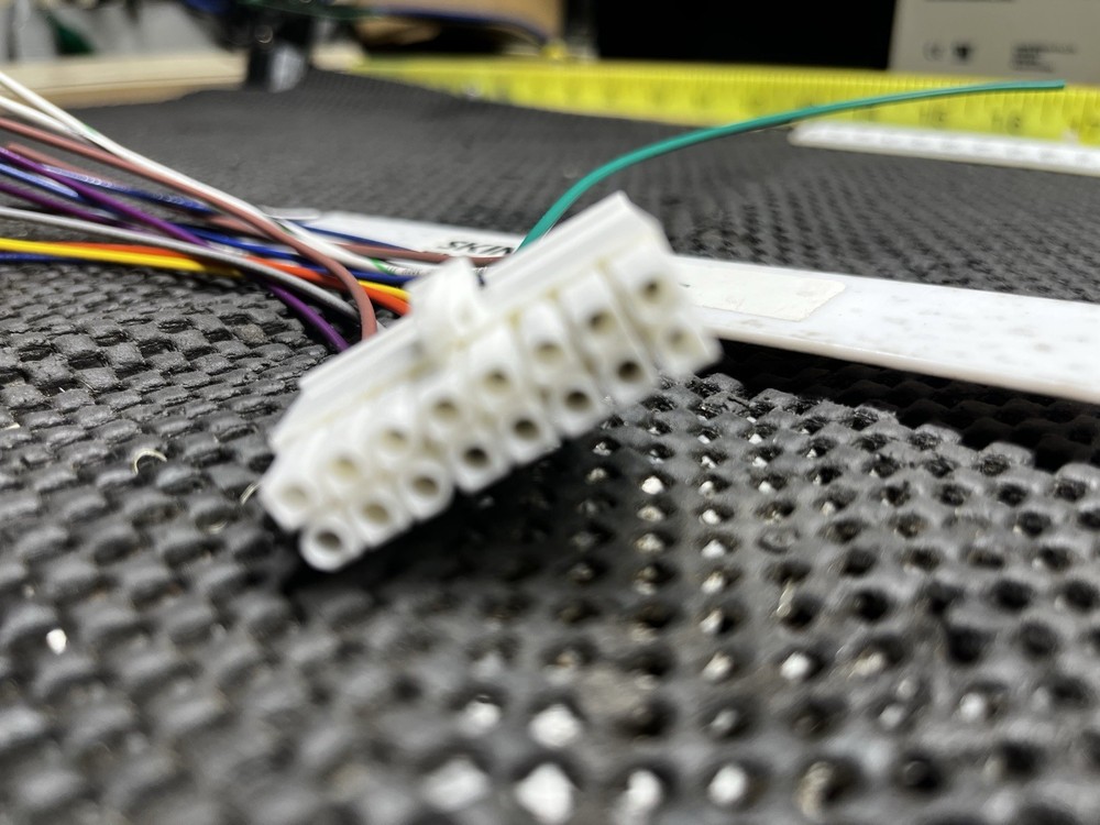 Whelen 295HFSA7 Pigtail For Remote Head Siren