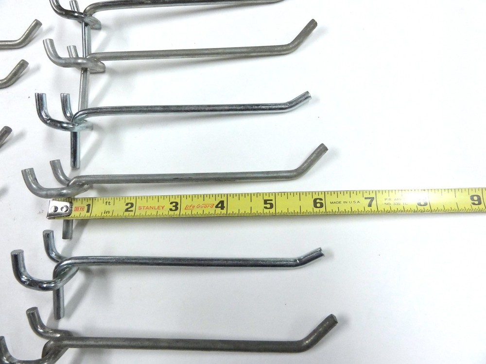 24 pc 6" HEAVY DUTY PEG BOARD HOOKS/PEGS GARAGE TOOL DISPLAY VG USED
