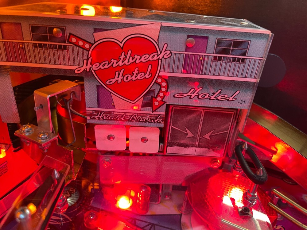Elvis by Stern Pinball Machine - 2330