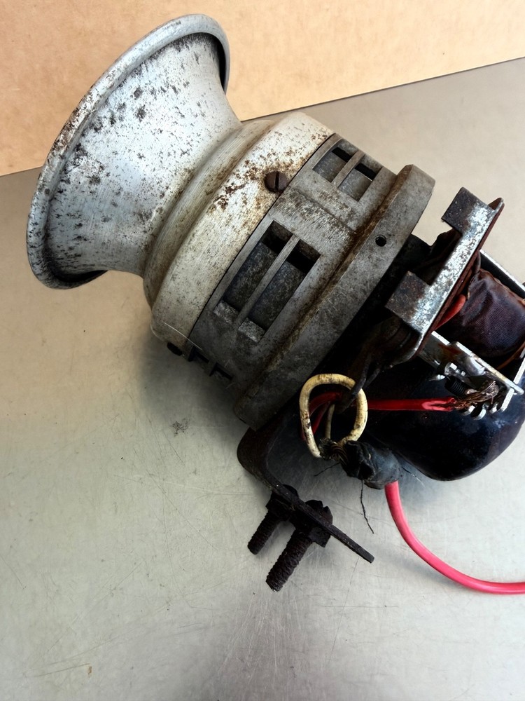 VINTAGE UNIVERSAL SECURITY INSTRUMENTS SIREN Working #B-13