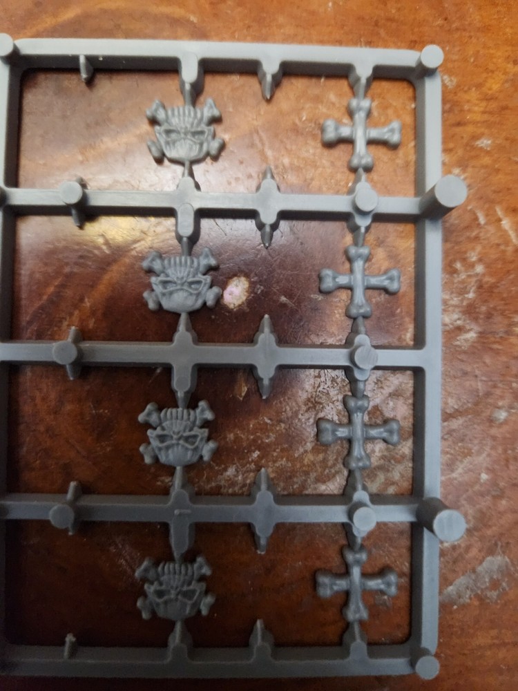 Warhammer BITS. Vampire, But Customize Other 40K WH Vehicles, Read Description