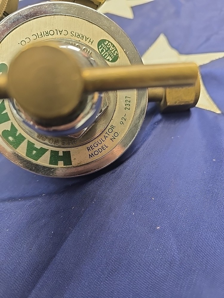 HARRIS MULTI STAGE OXYGEN PRESSURE REGULATOR 92-2327