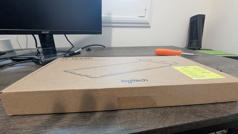 Logitech Compute Mount 952-000097 Brand New!