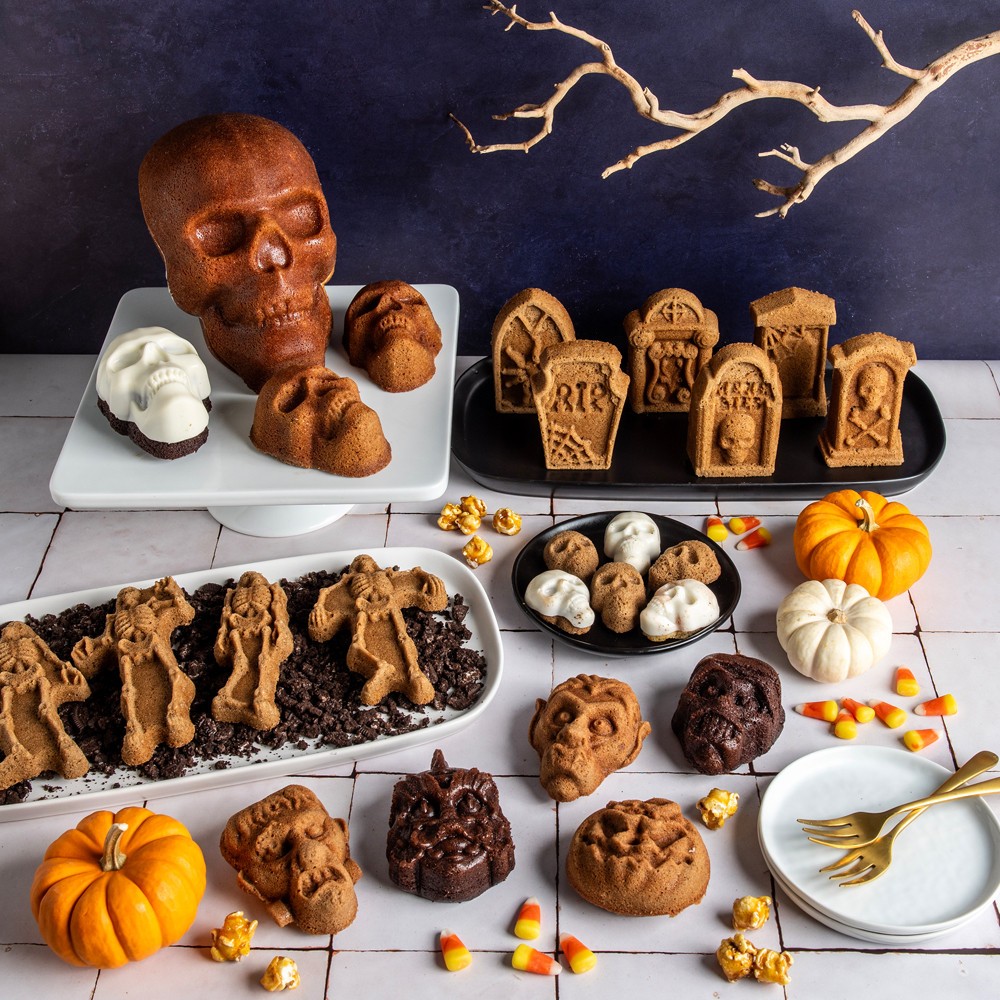 Nordic Ware Haunted Skull Cake Pan