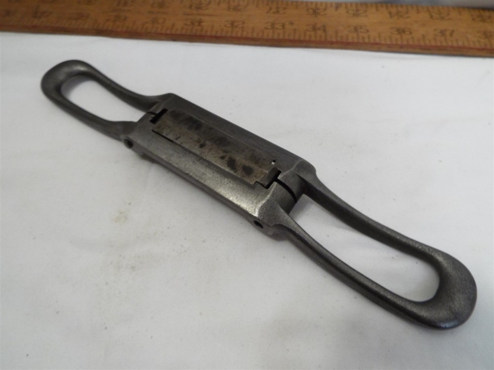 Unique Cast Iron 2 Way Front & Back Spoke Shave Wood Tool Back Forth