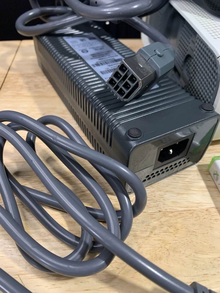 Microsoft Xbox 360 Console Bundle NewPowercord Ghost Controllers READdescription