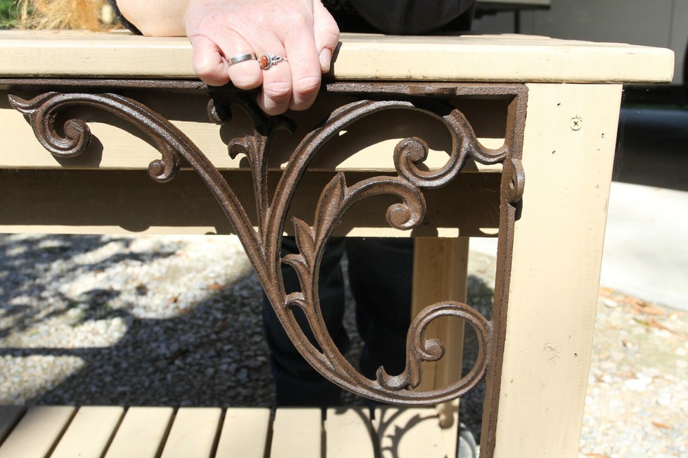 Elegant Mailbox Post Project Corbel / Solid Cast Iron, 16 inch, B-85