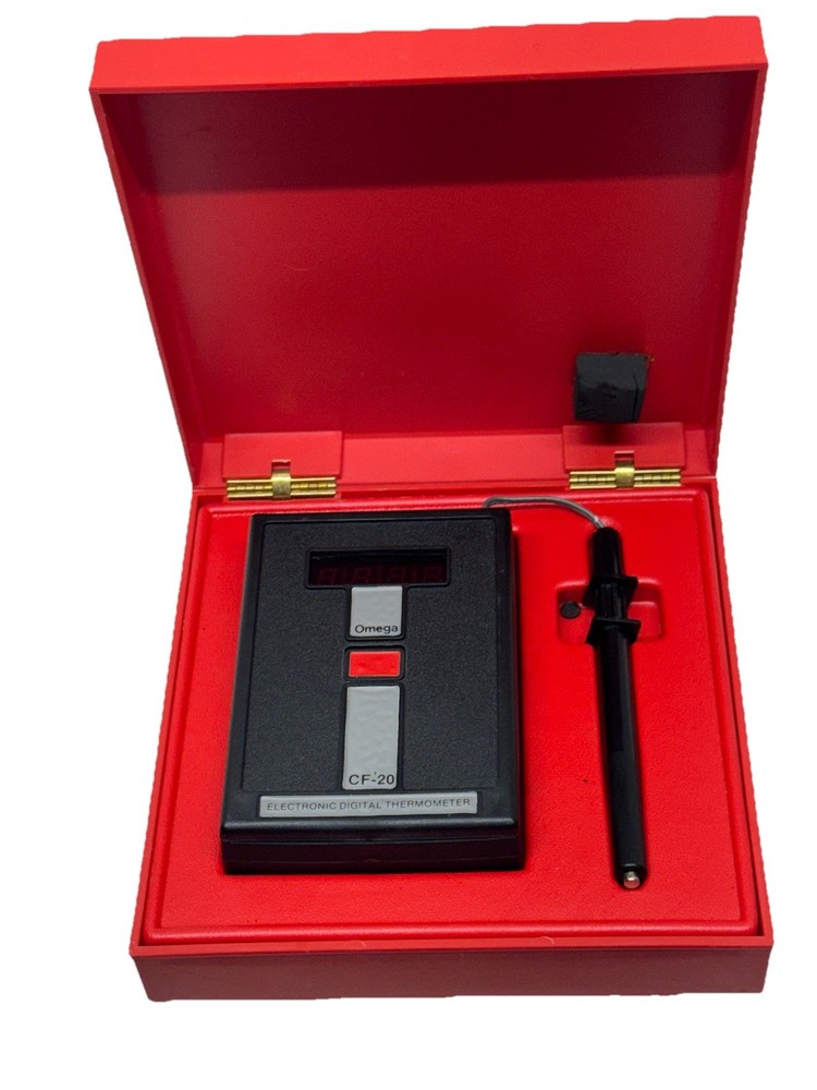 Omega CF-20 Electronic Digital Thermometer W/ Case Tested Fully Functional