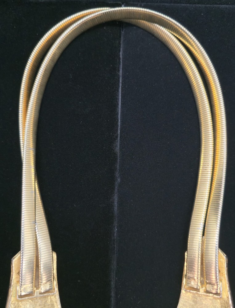 Vtg Signed Accessocraft Gold Tone Shield Stretch Chain Belt
