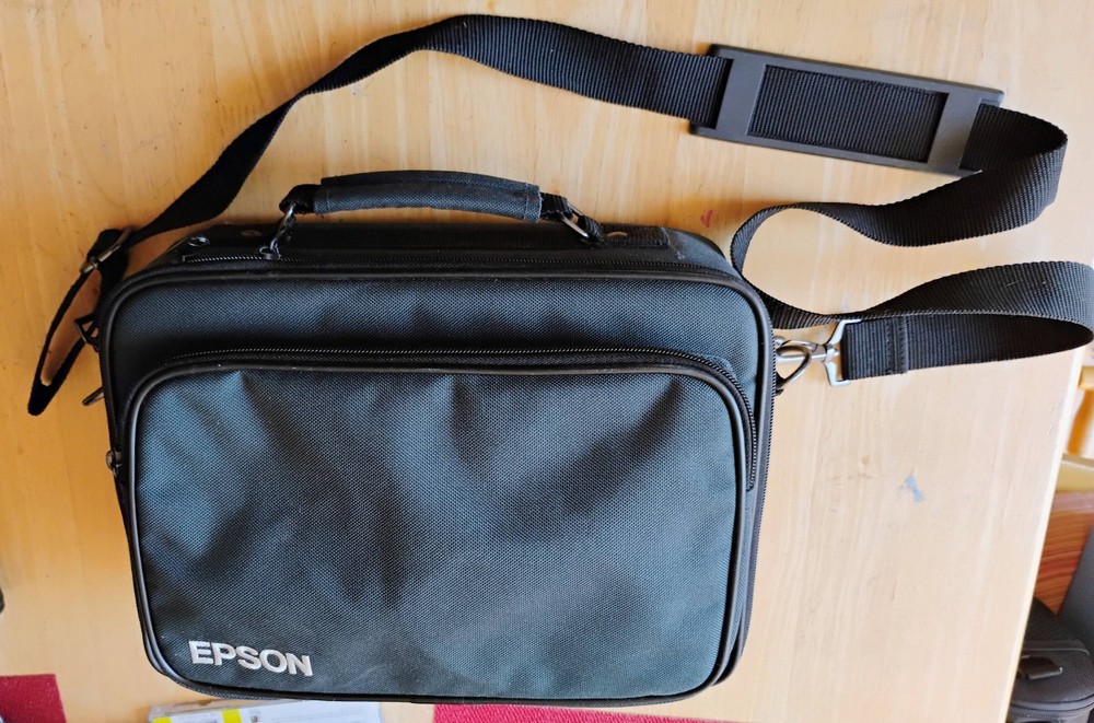 Epson multimedia projector PowerLite 720c