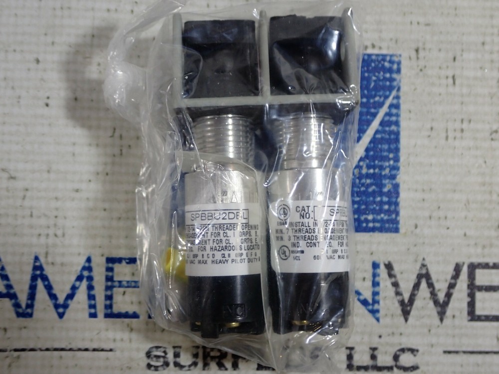 Appleton SPBBU2DBL Universal Pushbutton *NEW