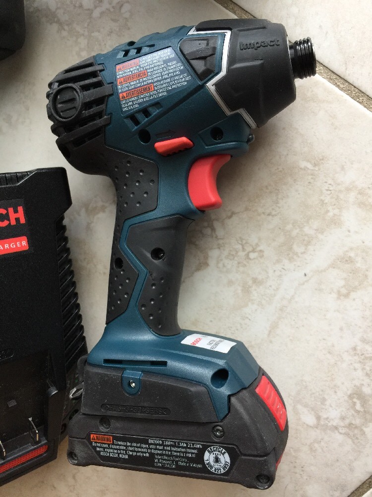 Bosch CLPK232-181 18V 2-Tool Combo Kit Drill & Impact Driver