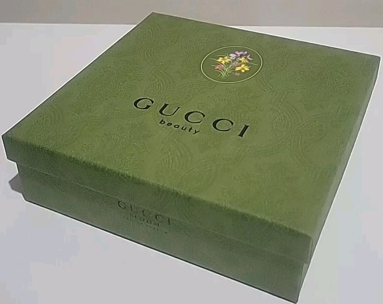 👀》🔥AUTHENTIC Gucci Logo Imprinted Green Gucci Bloom Empty Storage Gift Box 🆕️
