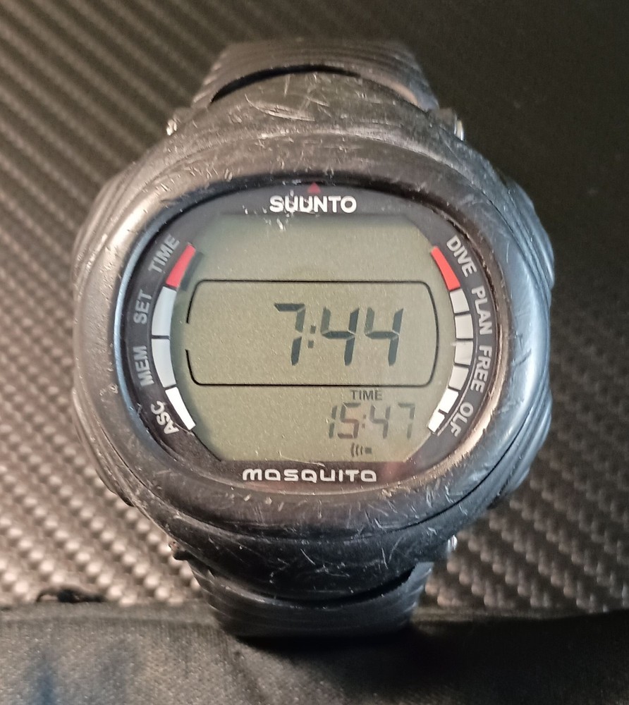 SUUNTO MOSQUITO DIVE COMPUTER WATCH- USED.
