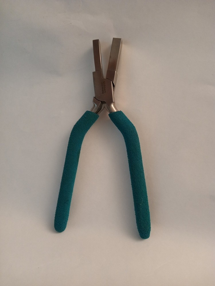 Wubbers Square Pliers