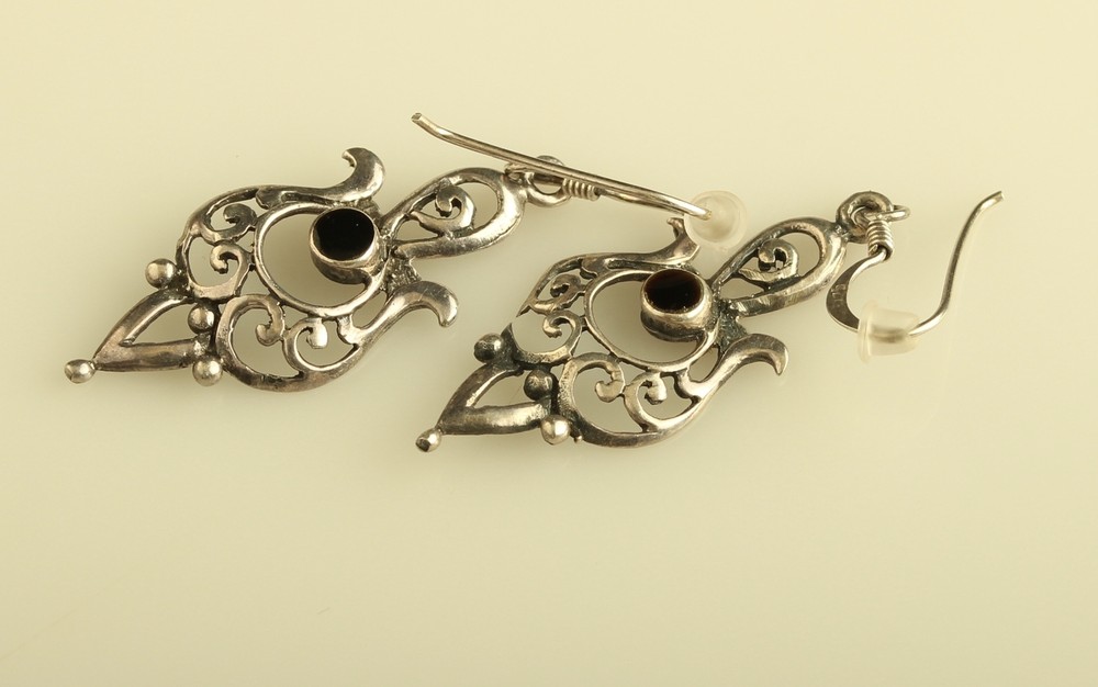 Vintage Sterling Silver scroll Lace Black Onyx Dangle Hook Earrings
