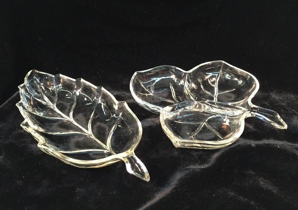 2 Clear Glass Leaf Serving Snack/Candy Dishes