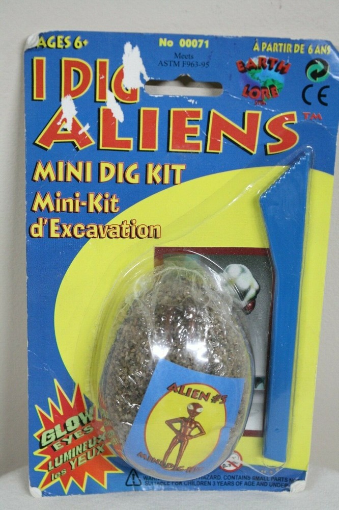 I Dig Aliens Mini Dig Kit Glow Eyes Dig Play Display 'Em
