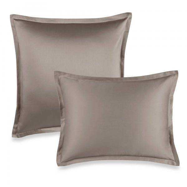 Wamsutta 400-Thread-Count Solid Standard Pillow Sham in Silver