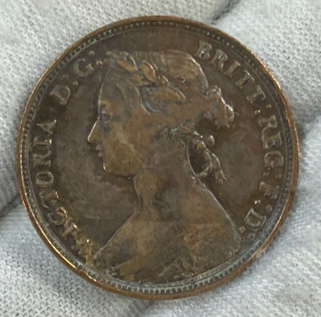 1877 Great Britain Half Penny Coin