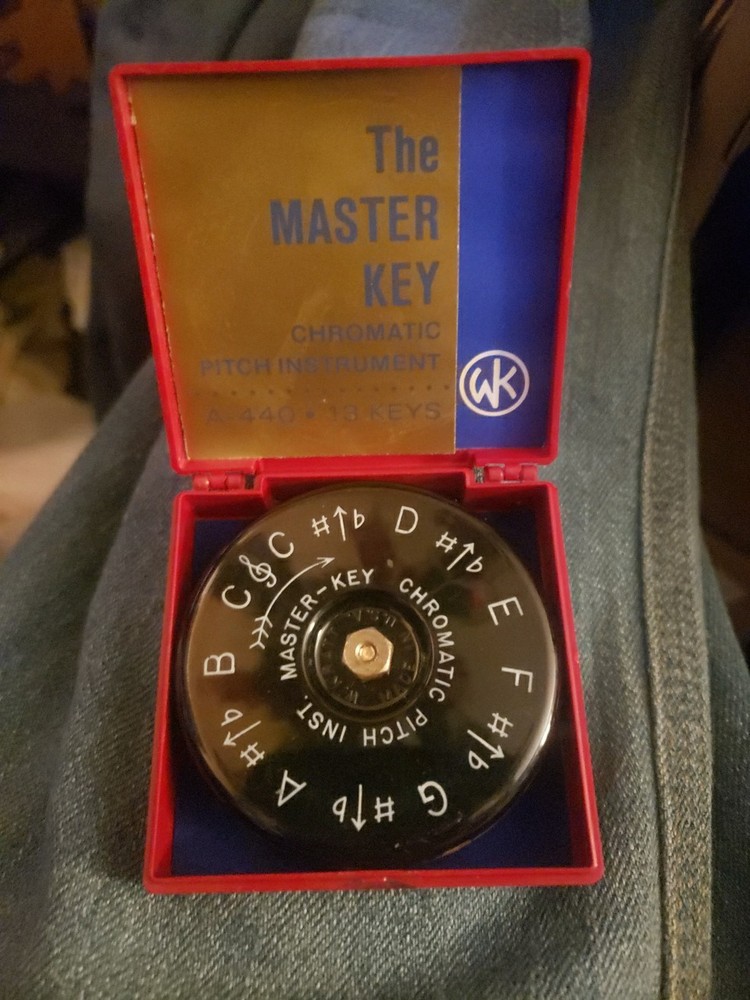 Pitch Pipe , Chromatic Scale A440  C to C
