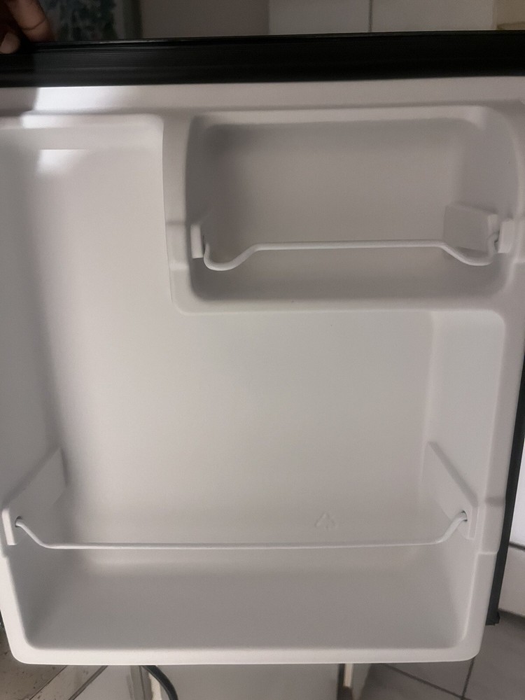 1.6 Cu. ft. Single Door Mini Fridge, Black