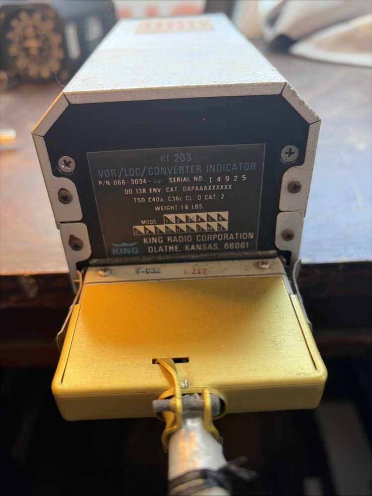 King KI 203 VOR/LOC Converter Indicator