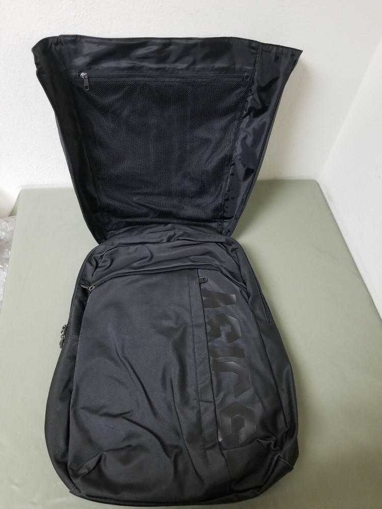 New Asics Womens Converted Weekender Backpack. Retail 74.00