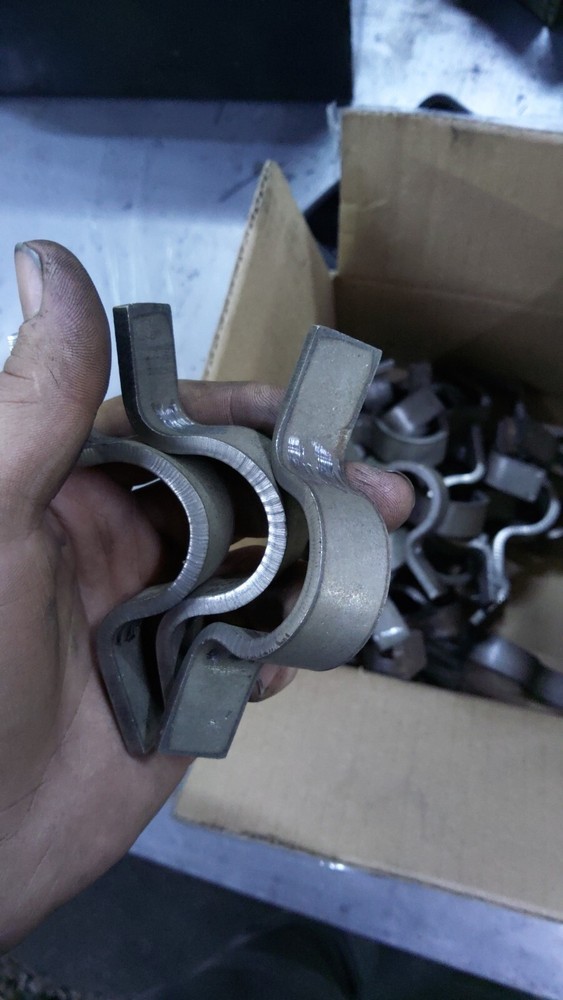 1.25" panel 3/16 Weld On Continuous fencing Clips (Quantity 1000)