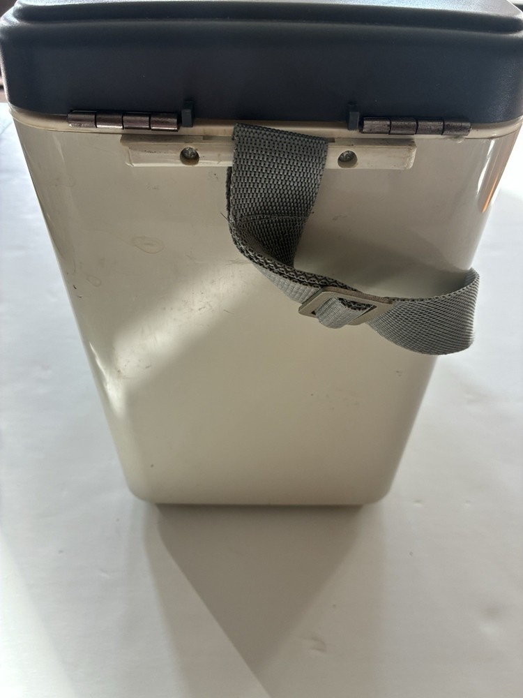 Vector Thermoelectric Travel Cooler Warmer Portable 12V DC