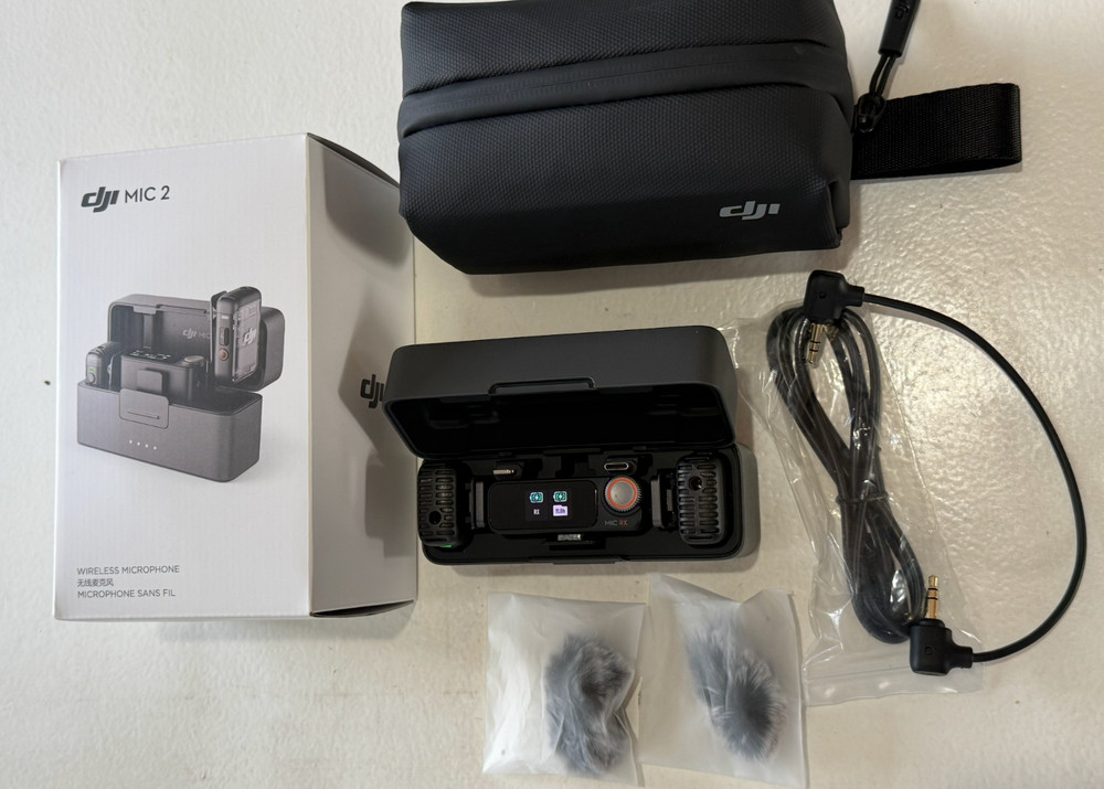 DJI Mic 2 Combo (2x Shadow Black Transmitter, 1x Receiver & Charging Case)