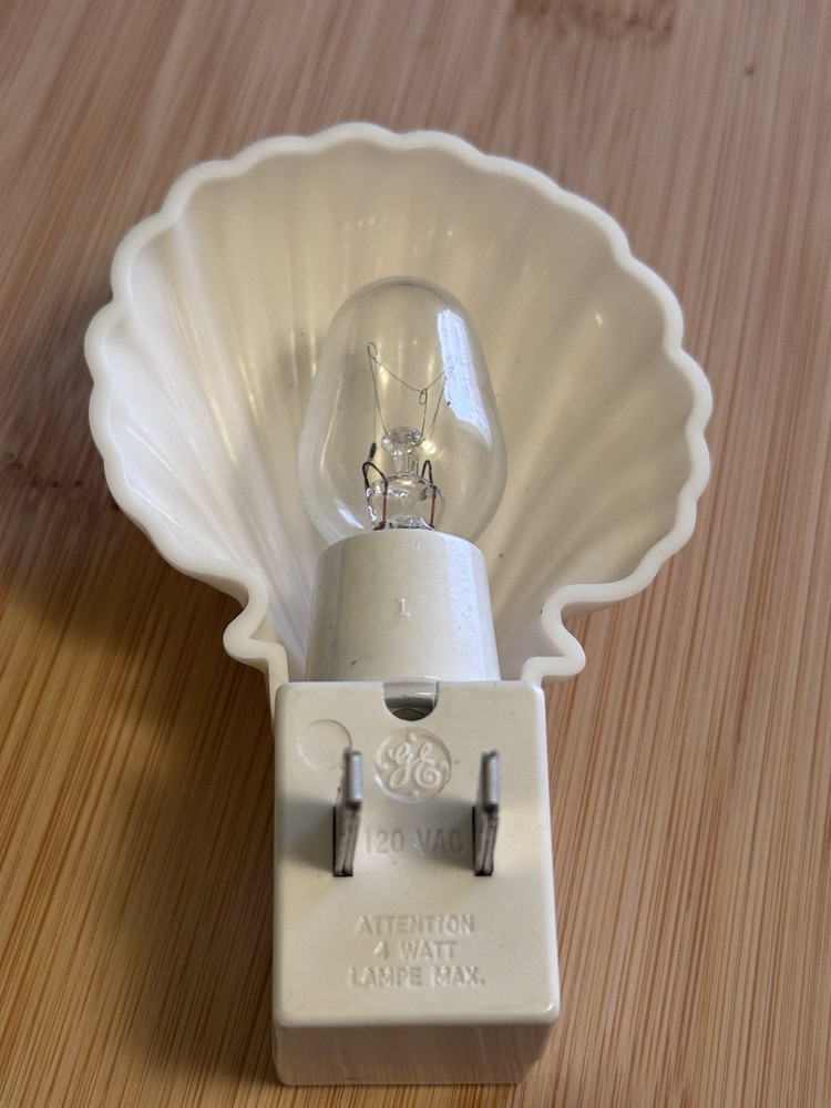 Vintage Eagle Seashell Night Light