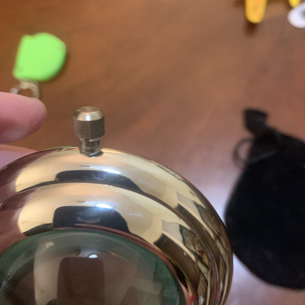 Two's Company Magnifying Clock- Untested Needs Battery