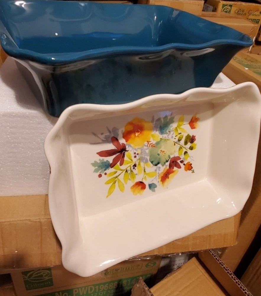 Pioneer Woman Willow Baker Set